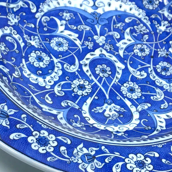 Iznik Plate | Baba Nakkash Style – Classical Rumi Design - Image 3