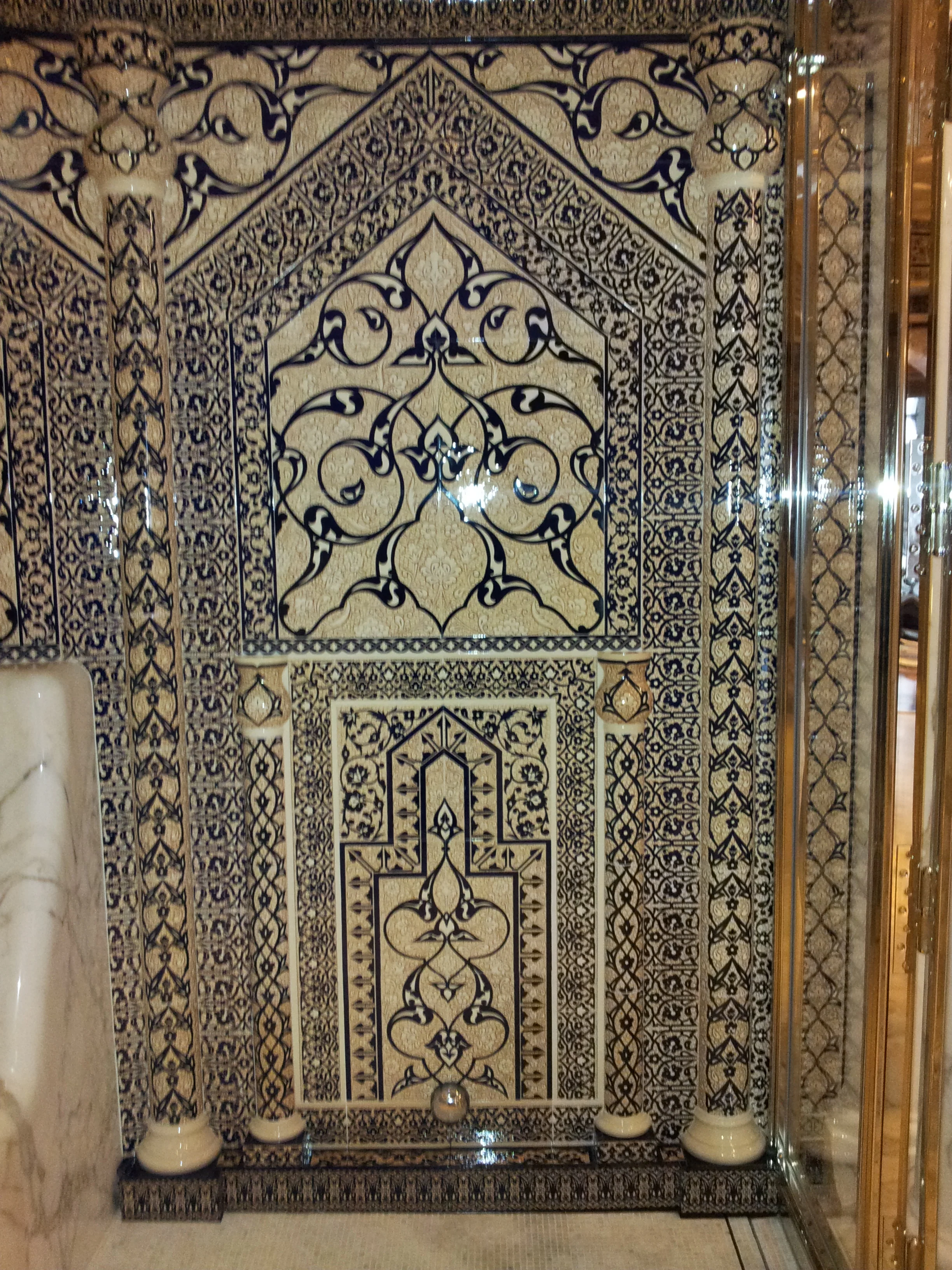 Iznik Tile Panel | Seljuk Style, 12th Century - Private Collection 40x160 cm - Image 5