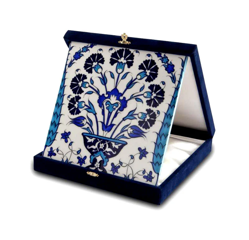 Iznik Tile with Bouquets of Carnations - Image 3